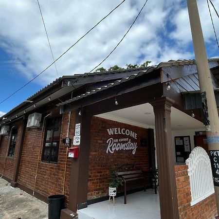 Roomstay By Abe Cottage Kampung Kuala Besut Luaran gambar